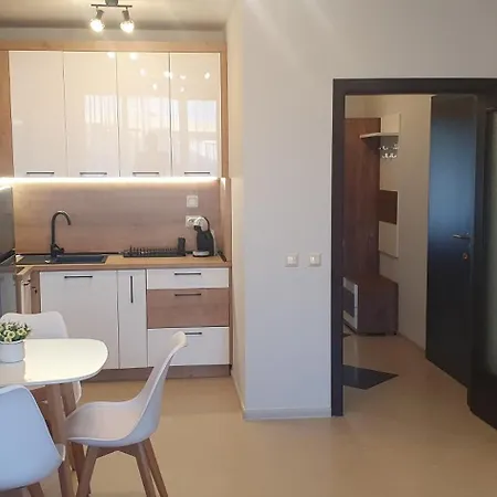 Central Beach Ravda Apartments