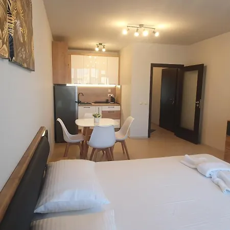 Central Beach Ravda Apartments Ravda